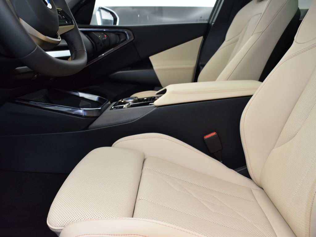 2025 Alpine White BMW X3 30 xDrive AWD SUV