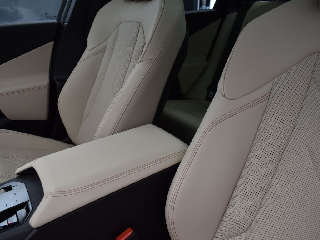 2025 Alpine White BMW X3 30 xDrive AWD SUV