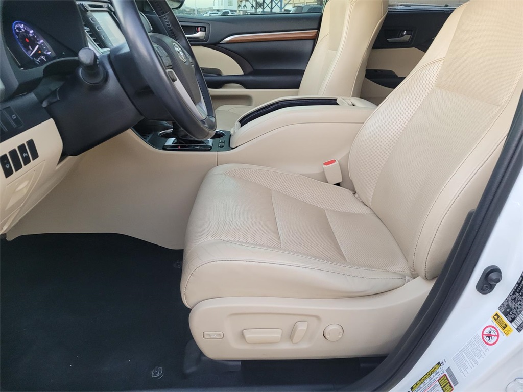 used 2019 Toyota Highlander car, priced at $19,500