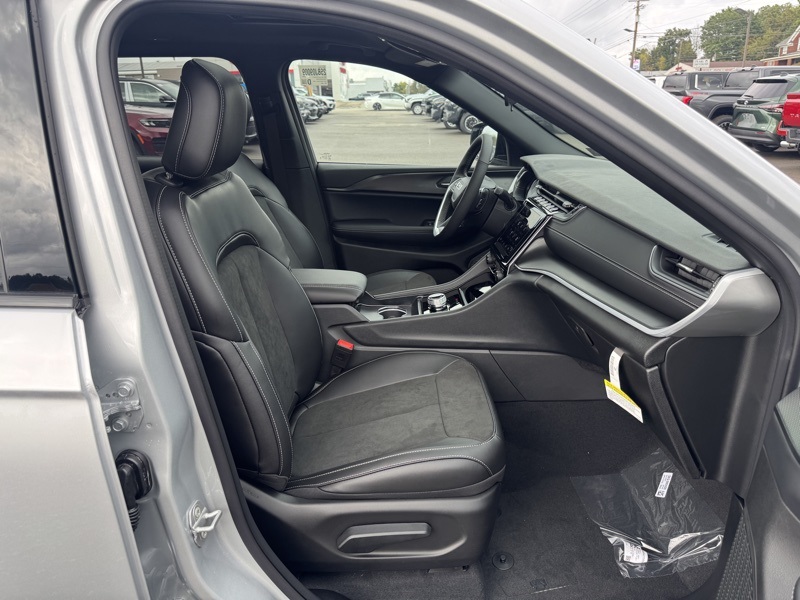 New 2025 Jeep Grand Cherokee L SUV