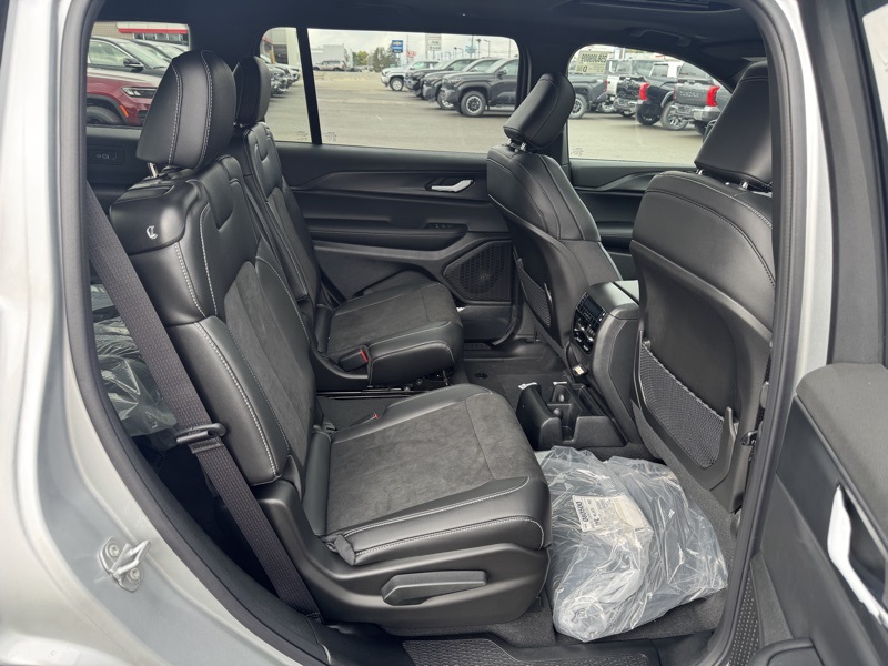 New 2025 Jeep Grand Cherokee L SUV