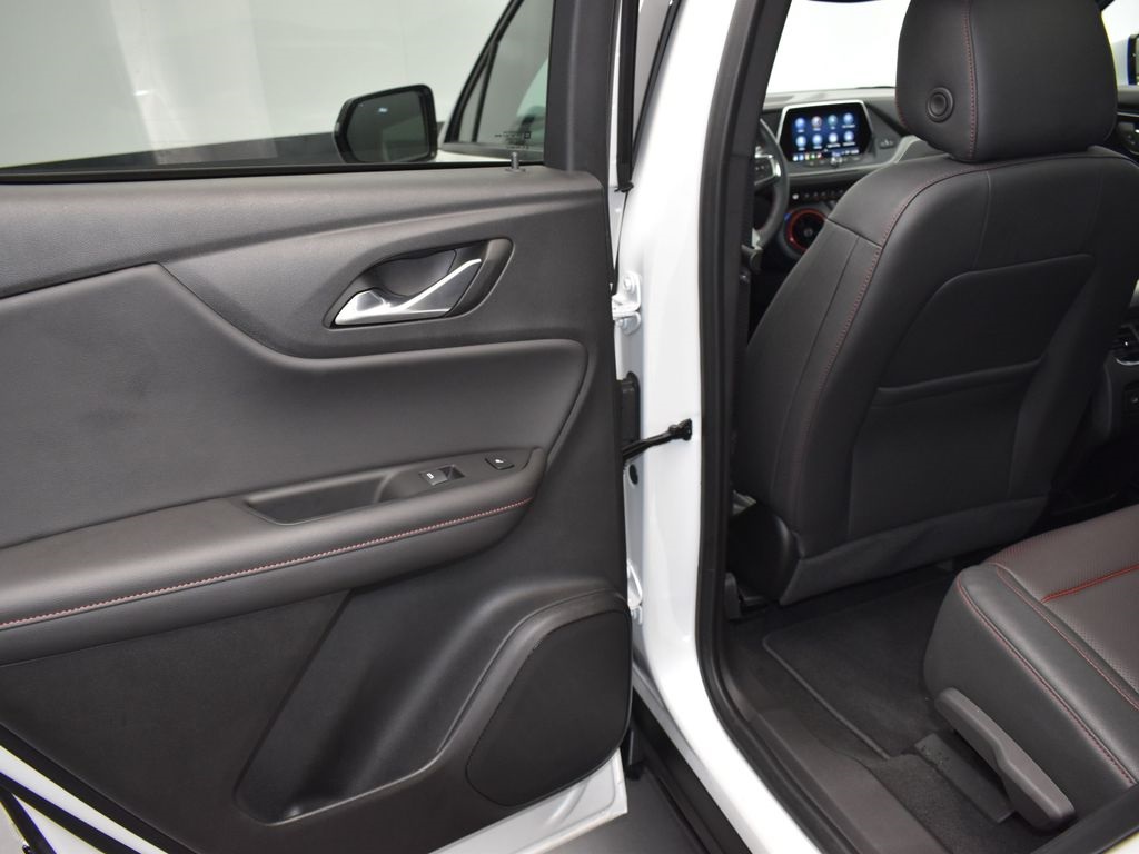 2022 Iridescent Pearl Tricoat Chevrolet Blazer RS FWD SUV