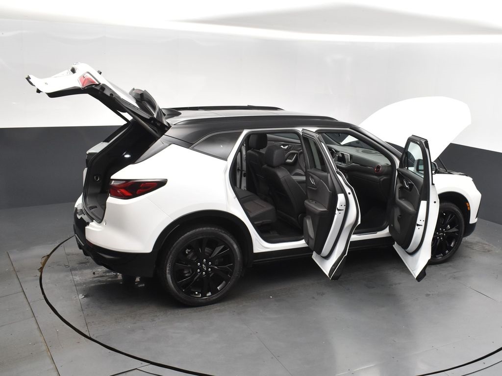 2022 Iridescent Pearl Tricoat Chevrolet Blazer RS FWD SUV