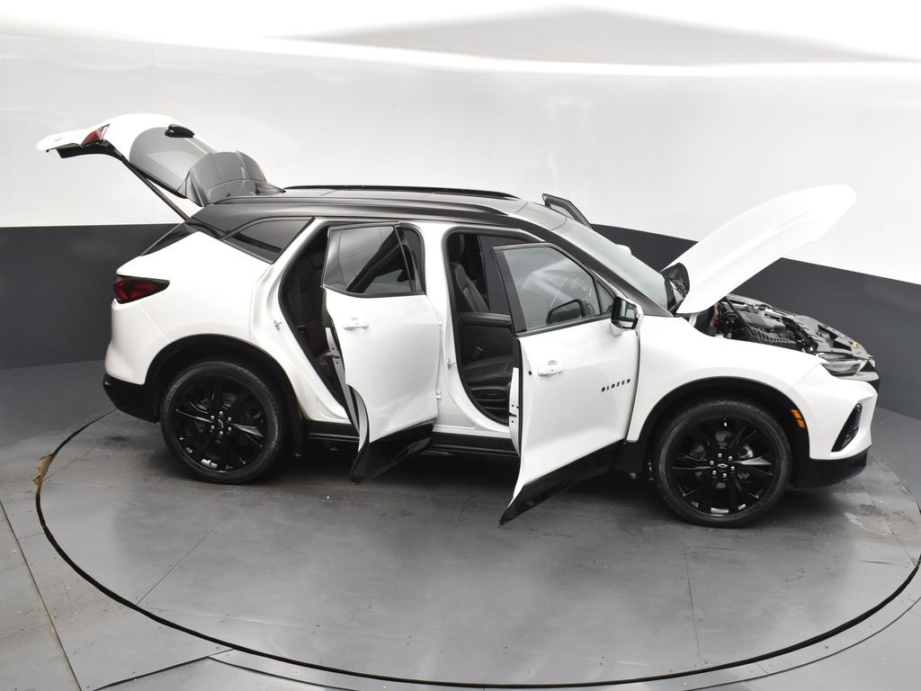 2022 Iridescent Pearl Tricoat Chevrolet Blazer RS FWD SUV