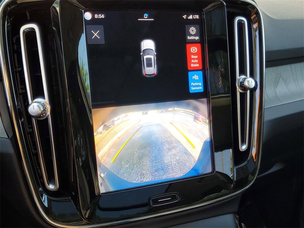 used 2024 Volvo XC40 car, priced at $27,495