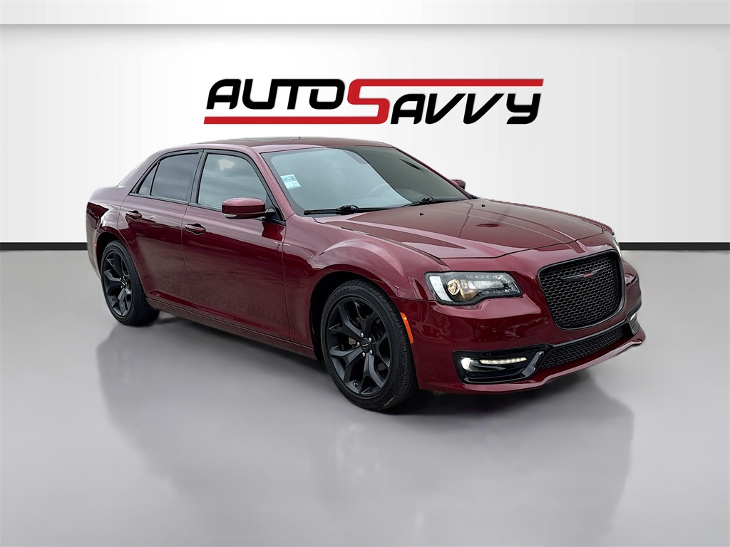 2022 Chrysler 300 S's photo