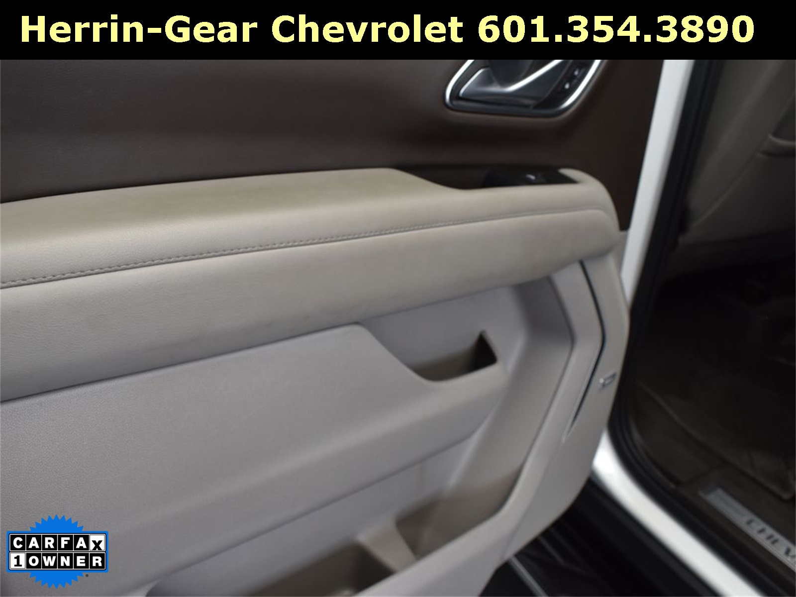 2022 Iridescent Pearl Tricoat Chevrolet Suburban LT RWD SUV