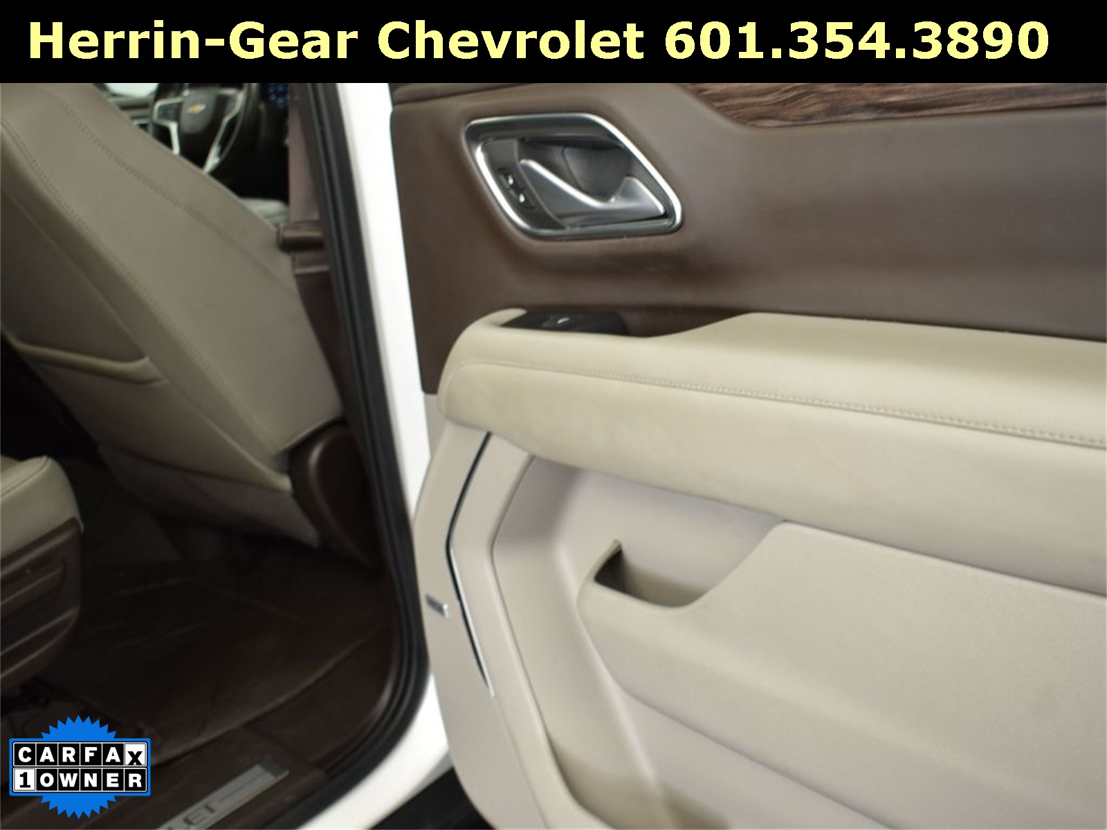 2022 Iridescent Pearl Tricoat Chevrolet Suburban LT RWD SUV
