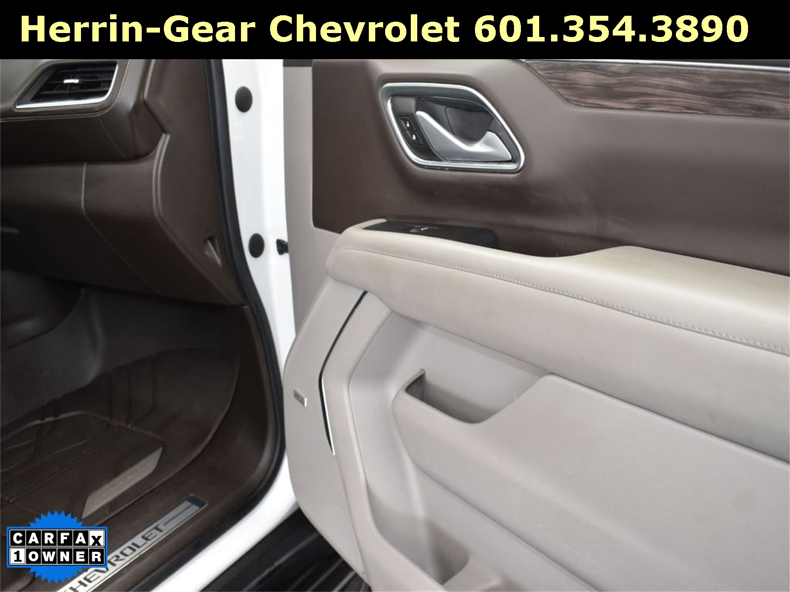 2022 Iridescent Pearl Tricoat Chevrolet Suburban LT RWD SUV