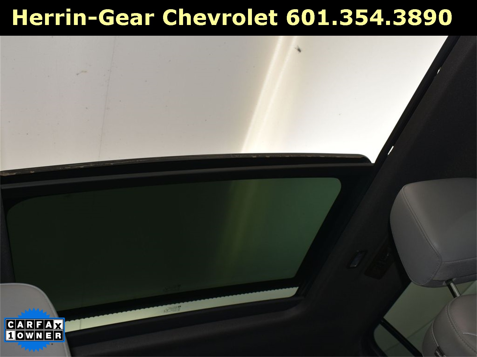 2022 Iridescent Pearl Tricoat Chevrolet Suburban LT RWD SUV
