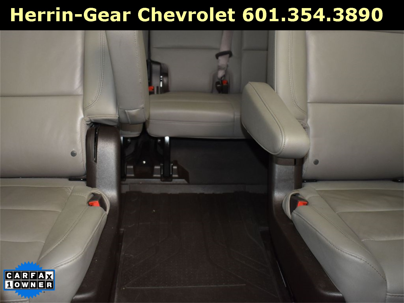 2022 Iridescent Pearl Tricoat Chevrolet Suburban LT RWD SUV