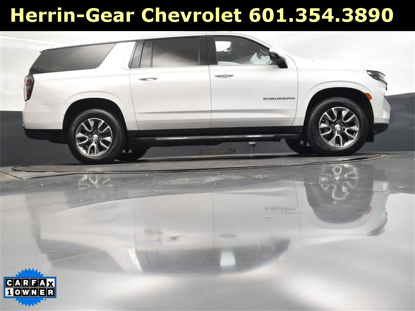2022 Iridescent Pearl Tricoat Chevrolet Suburban LT RWD SUV