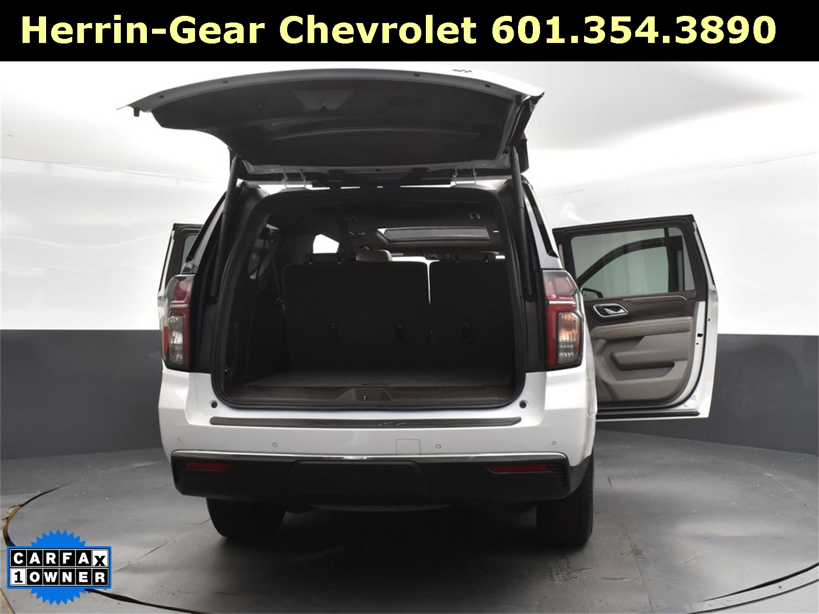 2022 Iridescent Pearl Tricoat Chevrolet Suburban LT RWD SUV