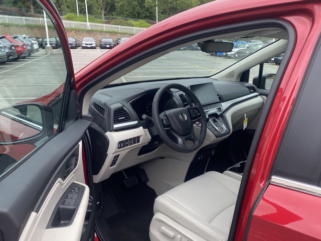 new 2025 Honda Odyssey car, priced at $40,645