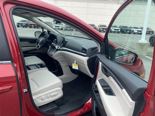 new 2025 Honda Odyssey car, priced at $40,645