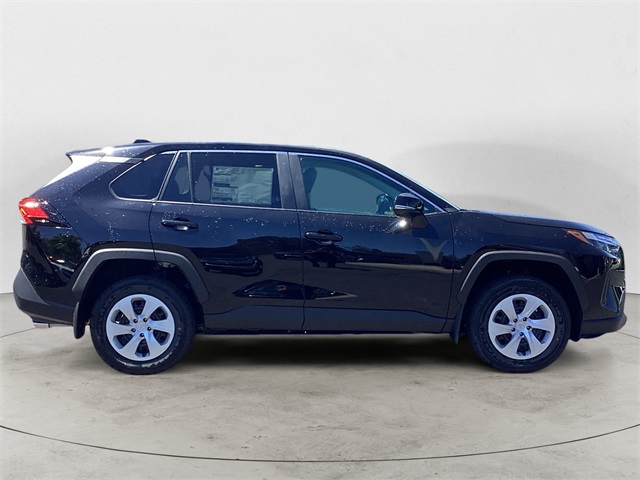2025 Toyota RAV4 LE photo 6