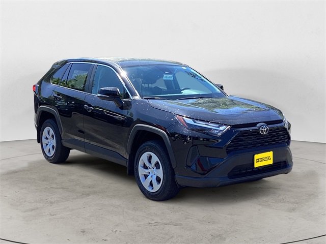 2025 Toyota RAV4 LE photo 7
