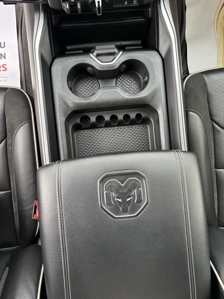 2021 Ram 1500 Laramie:16961TG