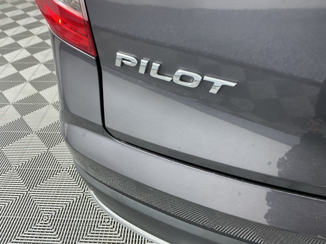 used 2022 Honda Pilot car, priced at $27,545