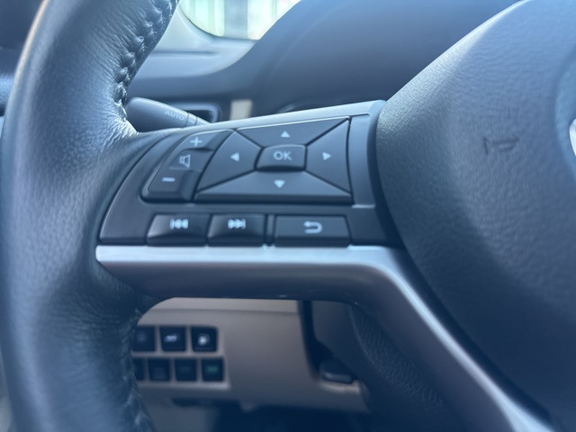 2018 Nissan Rogue SL photo 17