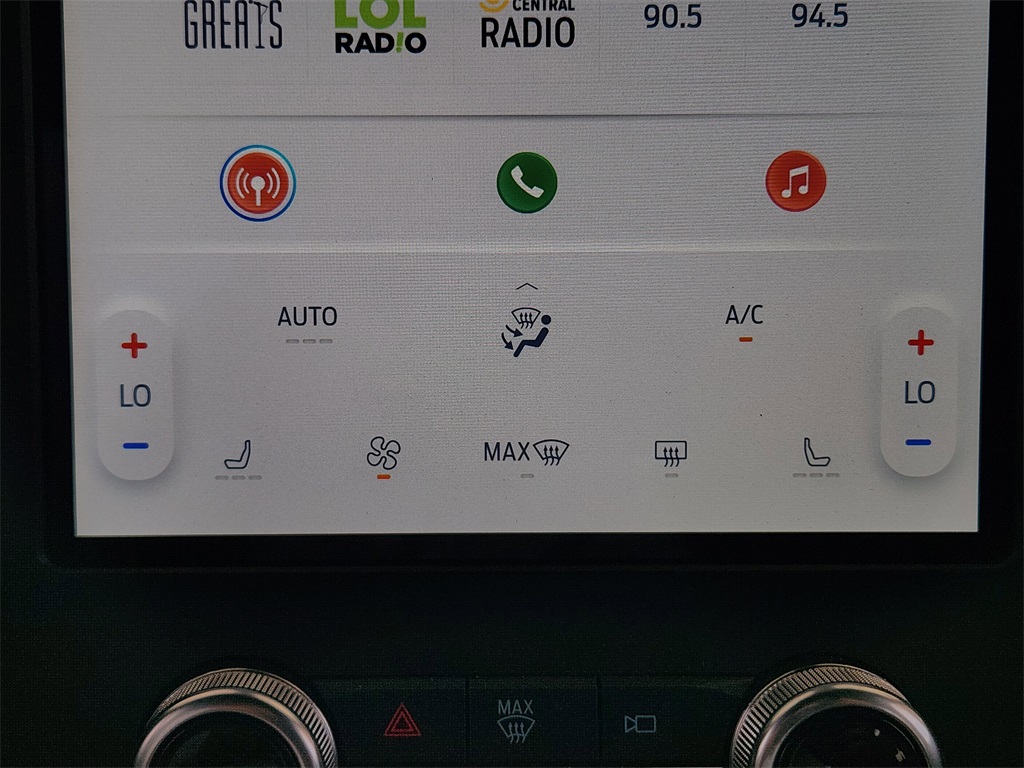 2024 Ford Edge ST photo 13