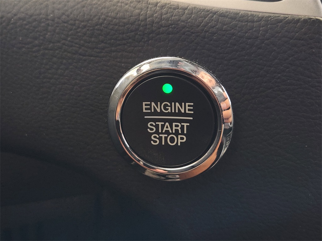 2024 Ford Edge ST photo 15