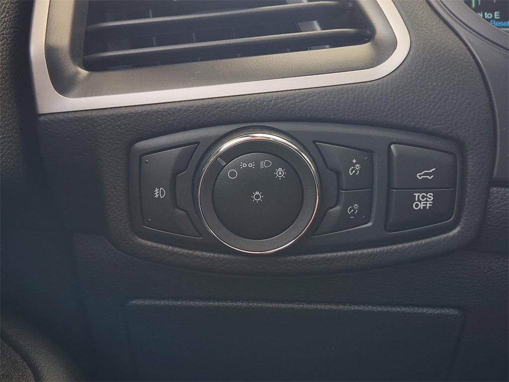 2024 Ford Edge ST photo 16