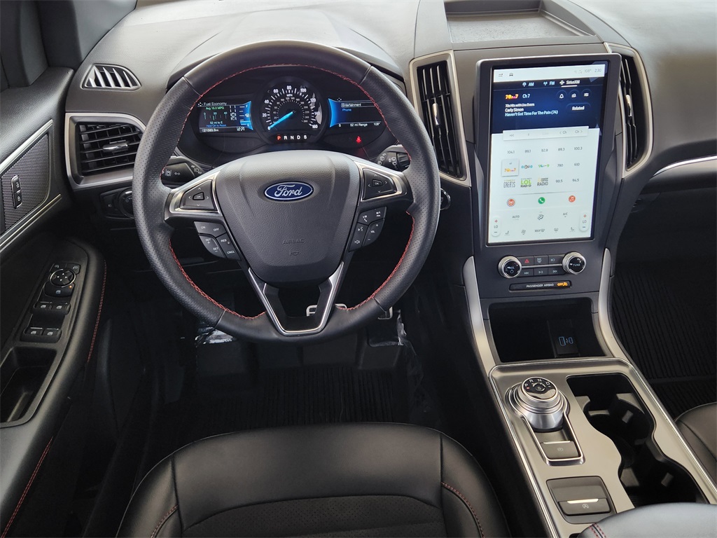 2024 Ford Edge ST photo 21