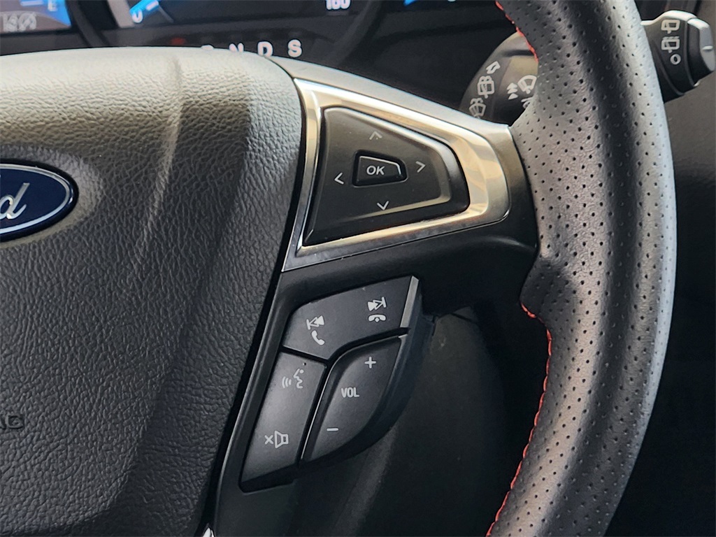 2024 Ford Edge ST photo 23