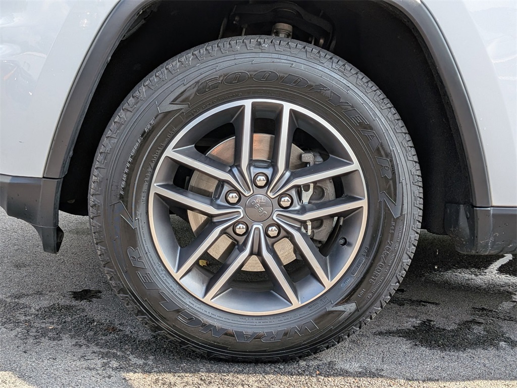 2020 Jeep Grand Cherokee Limited photo 24