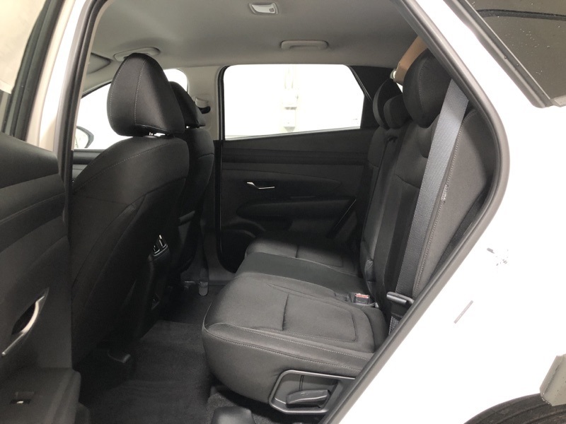 2026 Hyundai Tucson SEL photo 12