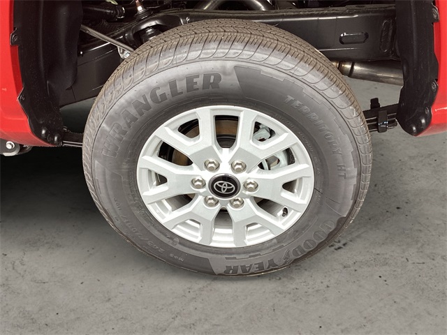 2025 Toyota Tacoma SR Double Cab photo 13