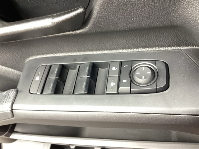 2025 Toyota Tacoma SR Double Cab photo 25