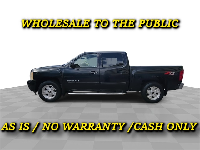 2011 Chevrolet Silverado 1500 LT photo 2