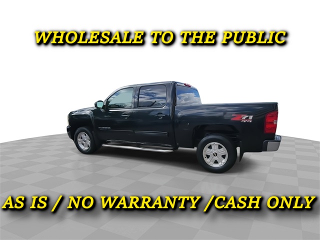 2011 Chevrolet Silverado 1500 LT photo 3