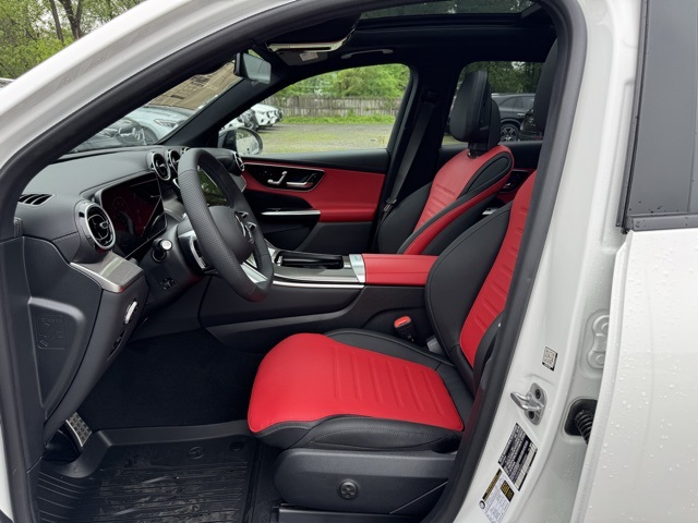 2025 Mercedes Benz GLC 300 4MATIC photo 12