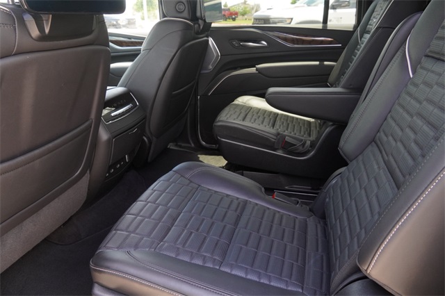 2024 Cadillac Escalade ESV Premium Luxury Platinum photo 12
