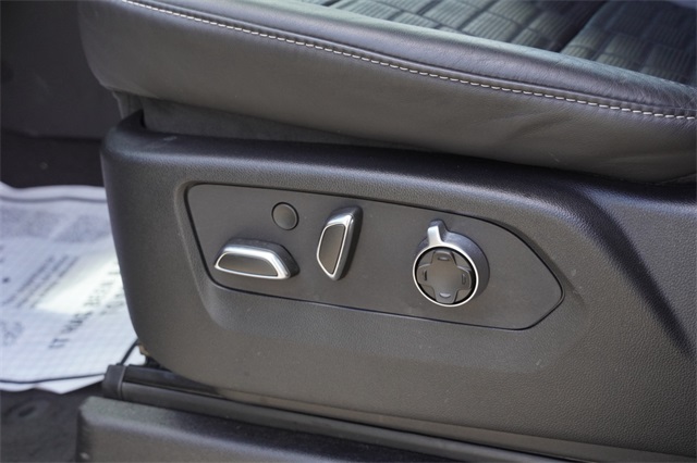 2024 Cadillac Escalade ESV Premium Luxury Platinum photo 19