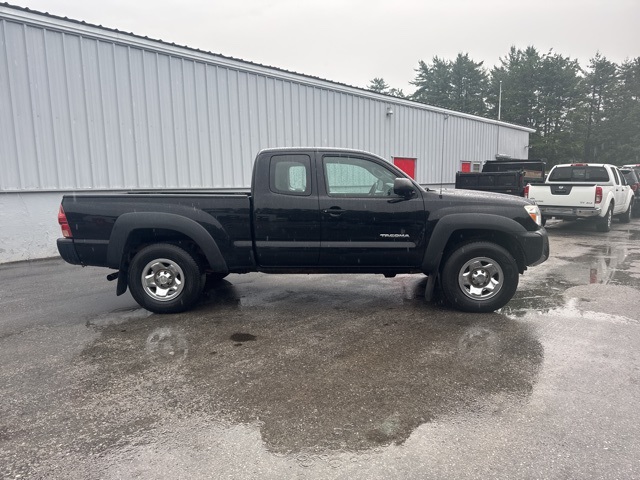 2013 Toyota Tacoma Base photo 2