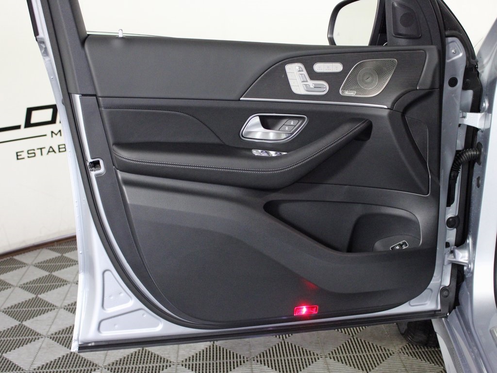 used 2026 Mercedes-Benz GLE car, priced at $69,989