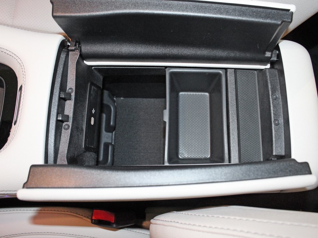 used 2026 Mercedes-Benz GLE car, priced at $62,465