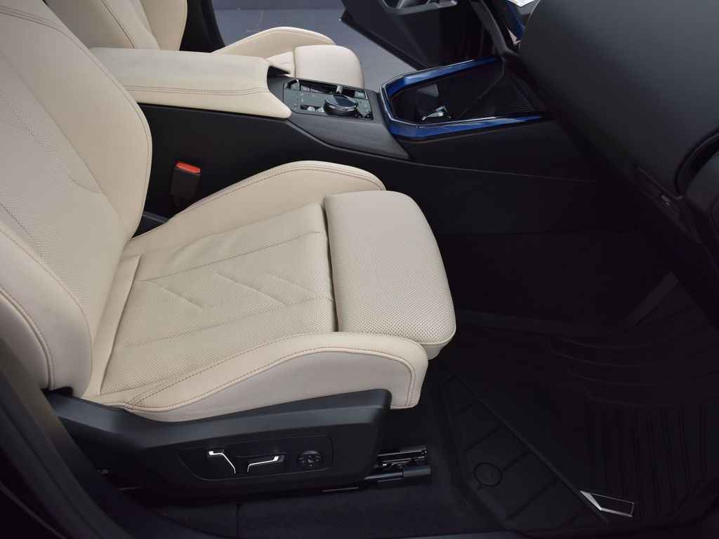 2025 Black Sapphire Metallic BMW X3 30 xDrive AWD SUV