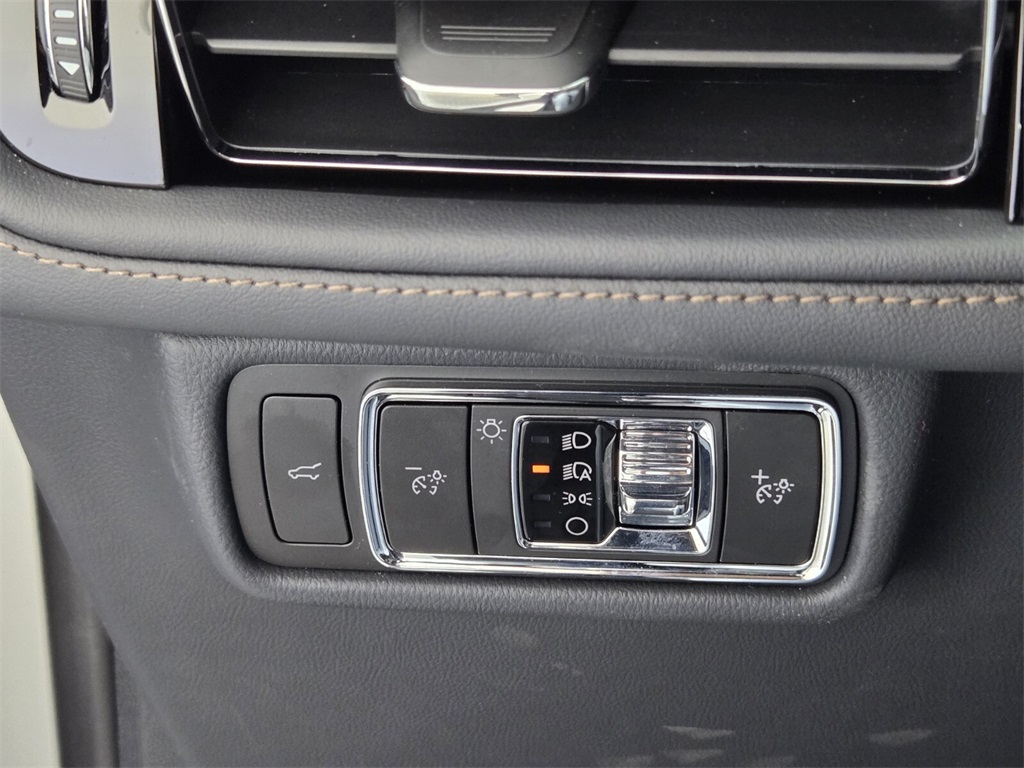 new 2025 Lincoln Aviator car