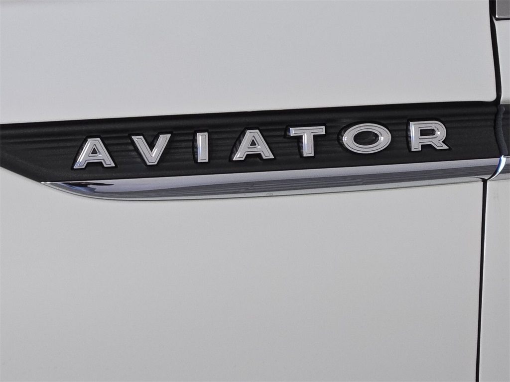 new 2025 Lincoln Aviator car