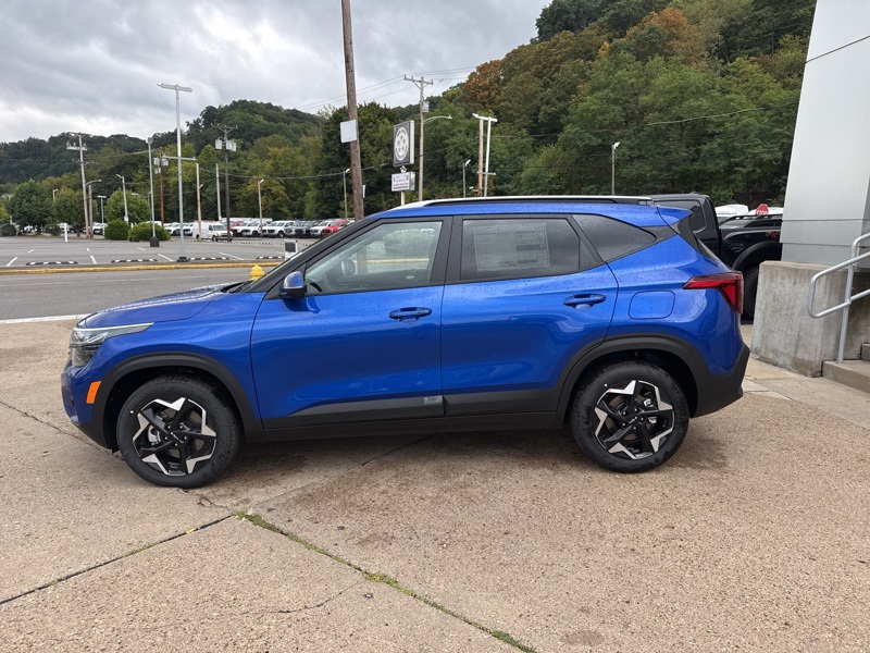 2026 Kia Seltos S photo 2