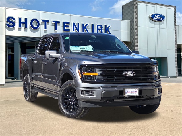2025 Ford F-150 XLT's photo