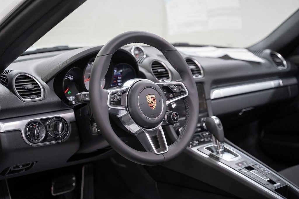 2025 Porsche Boxster S photo 4