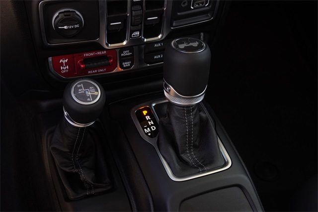 2025 Jeep Wrangler Rubicon X photo 25