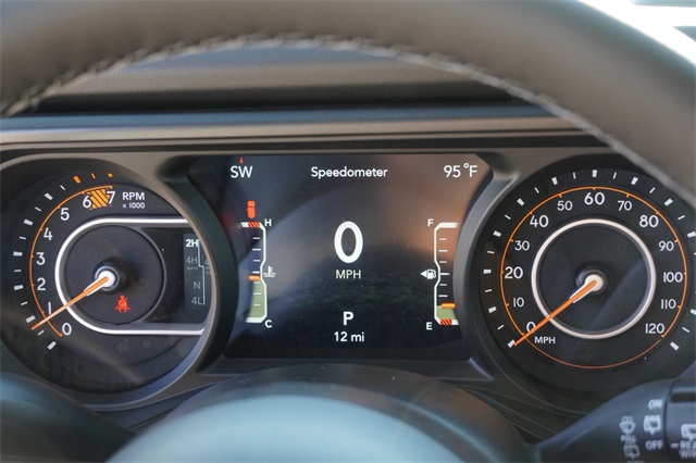 2025 Jeep Wrangler Rubicon X photo 29