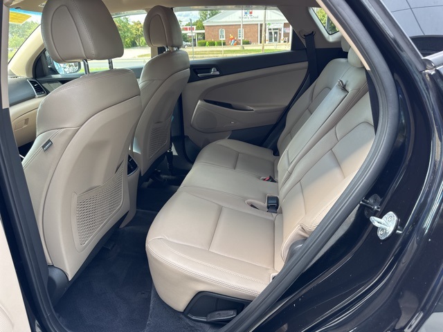 2017 Hyundai Tucson SE Plus photo 12